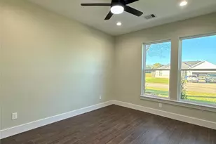 443 Wellshire Dr, West Columbia, TX 77486 - Photo 21