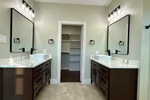 443 Wellshire Dr, West Columbia, TX 77486 - Photo 13