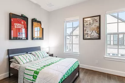 10939 Grove Tree Lane, Houston, TX 77043 - Photo 27
