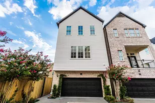 10939 Grove Tree Ln, Houston, TX 77043 - Photo 1