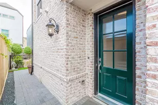 10939 Grove Tree Ln, Houston, TX 77043 - Photo 7