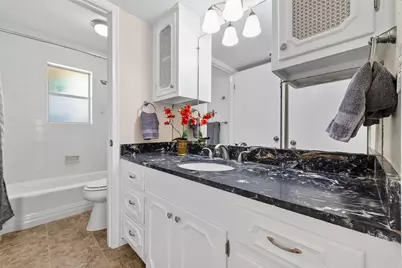 7600 Burgoyne Road #121, Houston, TX 77063 - Photo 15