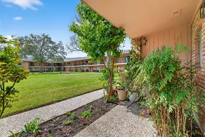 7600 Burgoyne Road #121, Houston, TX 77063 - Photo 37