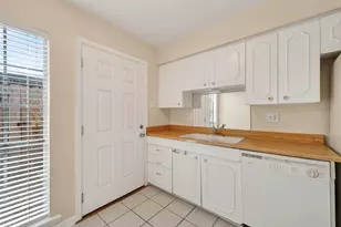 7600 Burgoyne Rd, Houston, TX 77063 - Photo 13