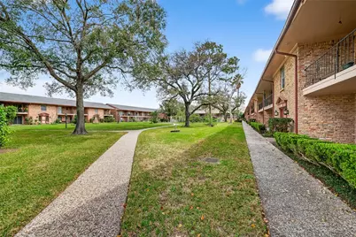 7600 Burgoyne Road #121, Houston, TX 77063 - Photo 27