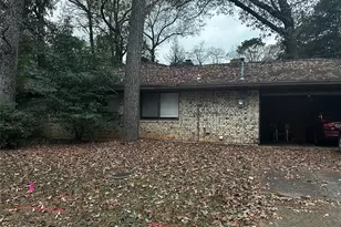 321 Olive St, Huntsville, TX 77340 - Photo 3