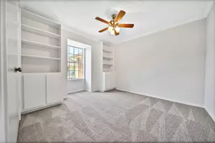 7846 Kendalia Dr, Houston, TX 77036 - Photo 17