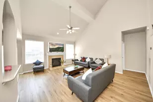 9006 Sunny Brook Ln, Pearland, TX 77584 - Photo 9