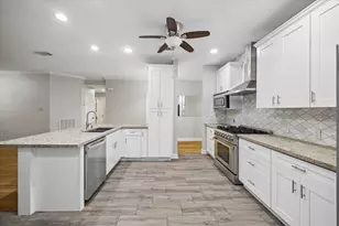5215 Shady Maple Dr, Houston, TX 77339 - Photo 15