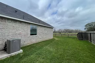 418 Wellshire Dr, West Columbia, UT 77486 - Photo 39