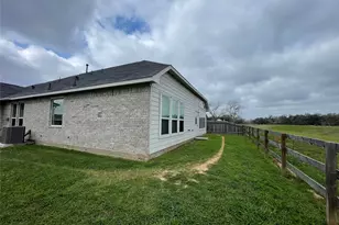 418 Wellshire Dr, West Columbia, TX 77486 - Photo 41