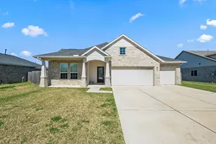 418 Wellshire Dr, West Columbia, TX 77486 - Photo 1
