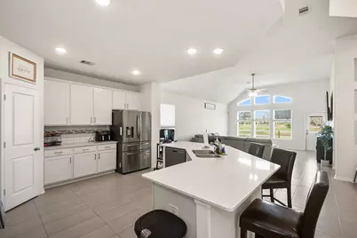 418 Wellshire Drive, West Columbia, UT 77486 - Photo 15