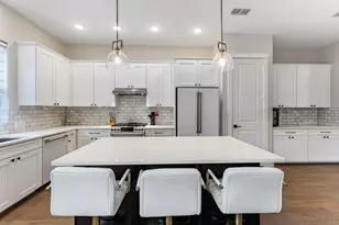 2612 Zemmer Ln, Houston, TX 77008 - Photo 17