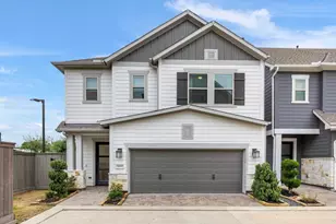 2612 Zemmer Ln, Houston, TX 77008 - Photo 1