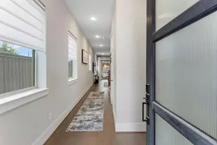 2612 Zemmer Ln, Houston, TX 77008 - Photo 7