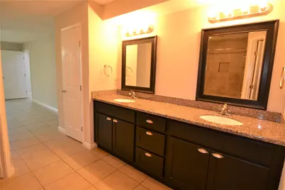 15718 Fox Springs Drive, Houston, TX 77084 - Photo 29