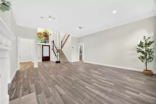 19602 Laurel Park Ln, Houston, TX 77094 - Photo 11
