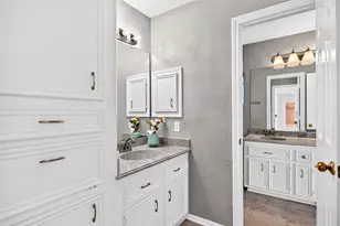 19602 Laurel Park Ln, Houston, TX 77094 - Photo 41