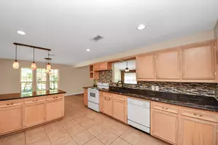 214 County Rd 347 S, Cleveland, TX 77327 - Photo 19