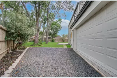 1607 Big Lake Drive, Houston, TX 77077 - Photo 41