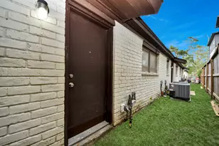 1736 Crestdale Dr, Houston, TX 77080 - Photo 31