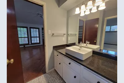 10 Dovewood Place, The Woodlands, TX 77381 - Photo 33