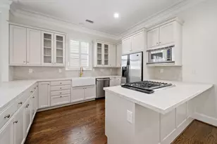 1918 Greenwich Terrace Dr, Houston, TX 77019 - Photo 11