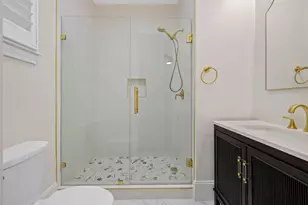 1918 Greenwich Terrace Dr, Houston, TX 77019 - Photo 5