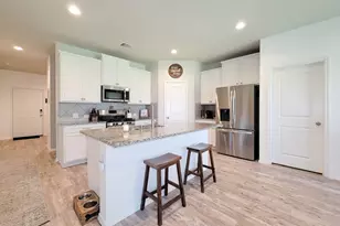 2326 Strong Horse Dr, Conroe, TX 77301 - Photo 9