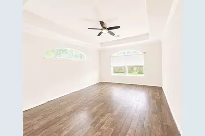 98 W Knightsbridge Drive, The Woodlands, TX 77385 - Photo 15