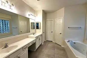 98 W Knightsbridge Dr, The Woodlands, TX 77385 - Photo 19