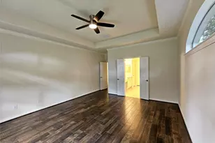 98 W Knightsbridge Dr, The Woodlands, TX 77385 - Photo 17