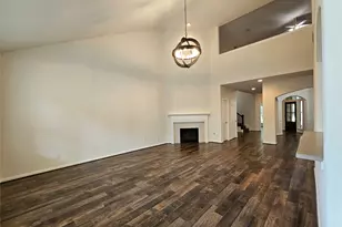 98 W Knightsbridge Dr, The Woodlands, TX 77385 - Photo 5