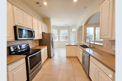 98 W Knightsbridge Drive, The Woodlands, TX 77385 - Photo 9