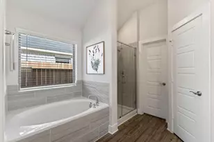 9903 Silverling Ct, Conroe, TX 77385 - Photo 17
