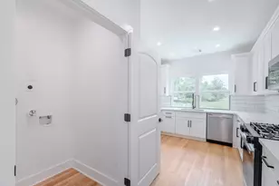 7903 Sunnyhill St, Houston, TX 77088 - Photo 5