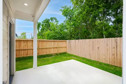 7903 Sunnyhill Street, Houston, TX 77088 - Photo 31