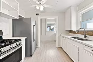 1518 Ridgewood St, Houston, TX 77006 - Photo 9