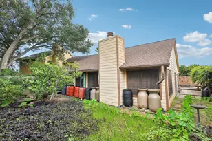 1723 Sullins Way, Houston, TX 77058 - Photo 17