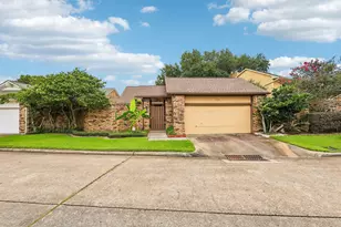 1723 Sullins Way, Houston, TX 77058 - Photo 1