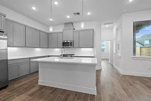 10118 Palm Spgs Pl, Iowa Colony, TX 77578 - Photo 7