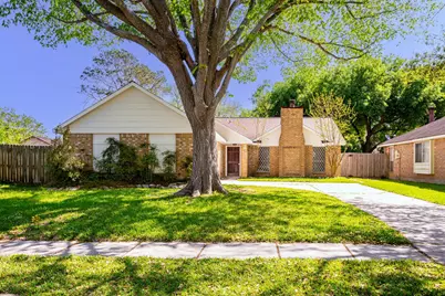 412 Meadowpoint Drive, League City, TX 77573 - Photo 1