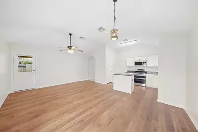 9834 Opal Rock Drive, Rosharon, TX 77583 - Photo 5