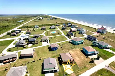 972 Hamilton Drive, Crystal Beach, TX 77650 - Photo 3