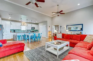 972 Hamilton Dr, Crystal Beach, TX 77650 - Photo 9