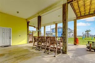 972 Hamilton Dr, Crystal Beach, TX 77650 - Photo 39