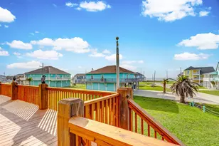 972 Hamilton Dr, Crystal Beach, TX 77650 - Photo 35