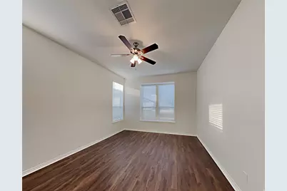 2204 Perkins Crossing Drive, Conroe, TX 77304 - Photo 7