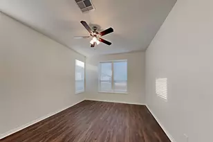 2204 Perkins Crossing Dr, Conroe, TX 77304 - Photo 7